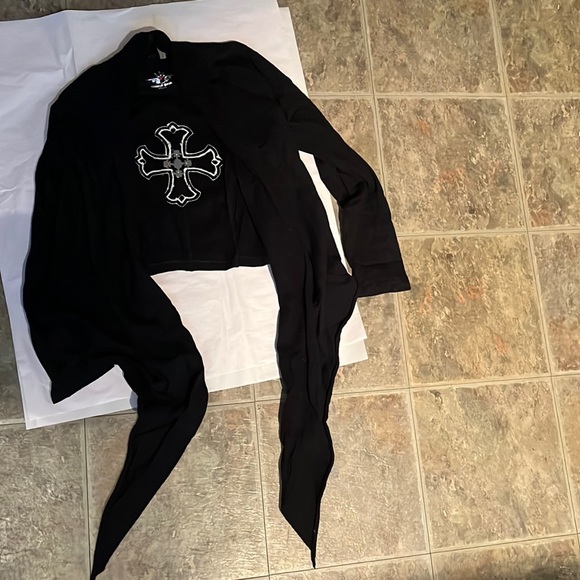 Twisted Heart Cardigan - Picture 2 of 2